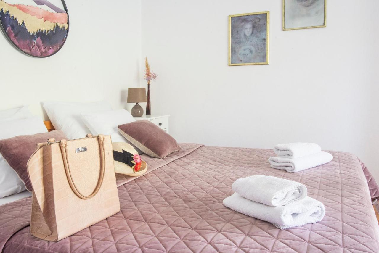 Apartments Maxhit Тиват Екстериор снимка